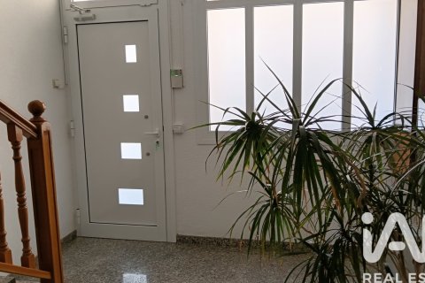 522 sq.m. villa for sale in Olot, Girona, Catalonia, Spain № 7417 - photo 15