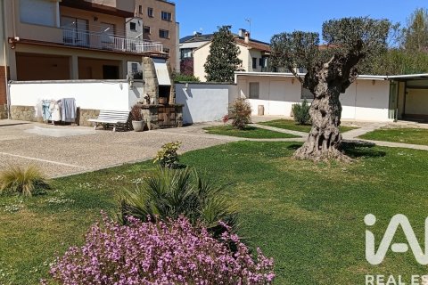 522 sq.m. villa for sale in Olot, Girona, Catalonia, Spain № 7417 - photo 29