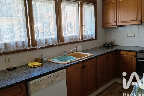 522 sq.m. villa for sale in Olot, Girona, Catalonia, Spain № 7417 - photo 19