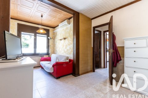 Сasa de 6 dormitorios en venta en La Roca del Vallès, Barcelona, Cataluña, Spain № 7418 - foto 20