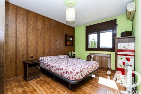 Сasa de 6 dormitorios en venta en La Roca del Vallès, Barcelona, Cataluña, Spain № 7418 - foto 4