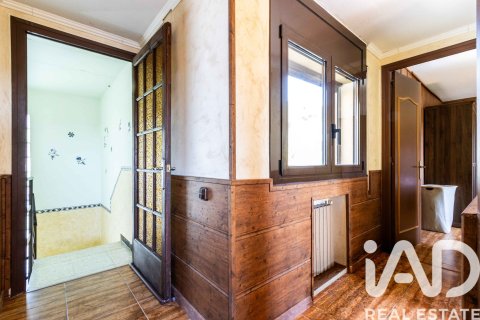 Сasa de 6 dormitorios en venta en La Roca del Vallès, Barcelona, Cataluña, Spain № 7418 - foto 9