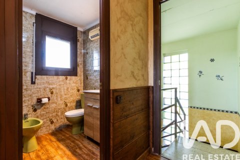 Сasa de 6 dormitorios en venta en La Roca del Vallès, Barcelona, Cataluña, Spain № 7418 - foto 2