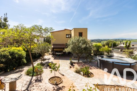 Сasa de 6 dormitorios en venta en La Roca del Vallès, Barcelona, Cataluña, Spain № 7418