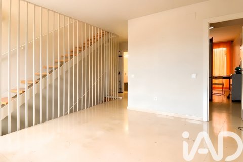 Сasa de 4 dormitorios en venta en Premia De Mar, Barcelona, Cataluña, Spain № 7413 - foto 18