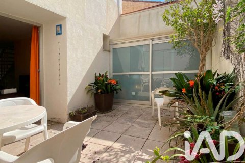 Сasa de 4 dormitorios en venta en Premia De Mar, Barcelona, Cataluña, Spain № 7413 - foto 24