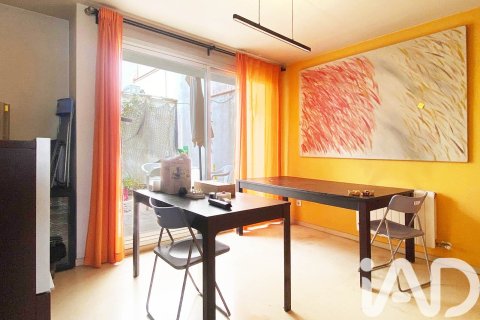 Сasa de 4 dormitorios en venta en Premia De Mar, Barcelona, Cataluña, Spain № 7413 - foto 11