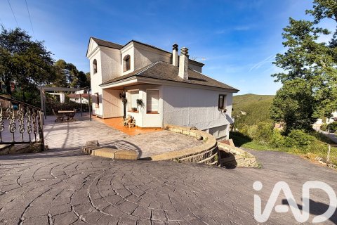 Сasa de 5 dormitorios en venta en Vallirana, Barcelona, Cataluña, Spain № 7415 - foto 30