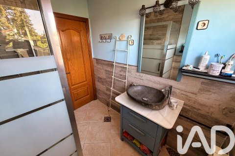 Сasa de 5 dormitorios en venta en Vallirana, Barcelona, Cataluña, Spain № 7415 - foto 21