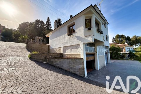Сasa de 5 dormitorios en venta en Vallirana, Barcelona, Cataluña, Spain № 7415