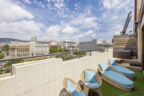 4 bedrooms penthouse for rent in Barcelona, Catalonia, Spain № 3758 - photo 9