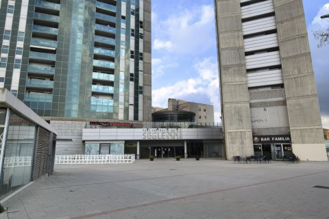 Propiedad comercial de 2340 m² en venta en Barcelona, Cataluña, Spain № 1317