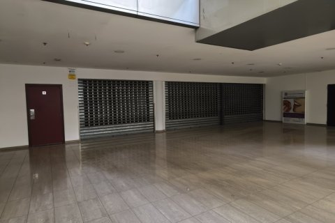 Propiedad comercial de 2340 m² en venta en Barcelona, Cataluña, Spain № 1317 - foto 13