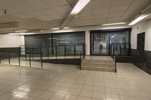 Propiedad comercial de 2340 m² en venta en Barcelona, Cataluña, Spain № 1317 - foto 2