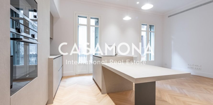 Apartamento de 1 dormitorio en venta en Ciudad Vieja, Barcelona, Cataluña, Spain № 2341