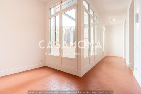 Apartamento de 2 dormitorios en venta en Ciudad Vieja, Barcelona, Cataluña, Spain № 2342