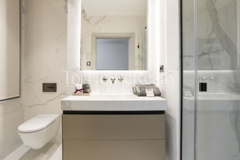 Apartamento de 2 dormitorios en venta en Ciudad Vieja, Barcelona, Cataluña, Spain № 2343 - foto 18