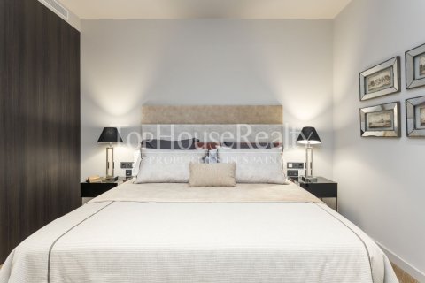 Apartamento de 2 dormitorios en venta en Ciudad Vieja, Barcelona, Cataluña, Spain № 2343 - foto 15