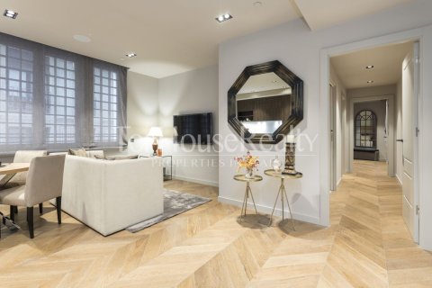 Apartamento de 2 dormitorios en venta en Ciudad Vieja, Barcelona, Cataluña, Spain № 2343 - foto 2