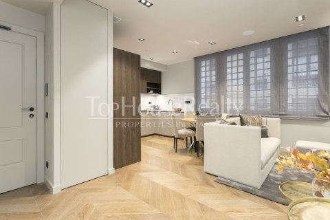 Apartamento de 2 dormitorios en venta en Ciudad Vieja, Barcelona, Cataluña, Spain № 2343 - foto 4