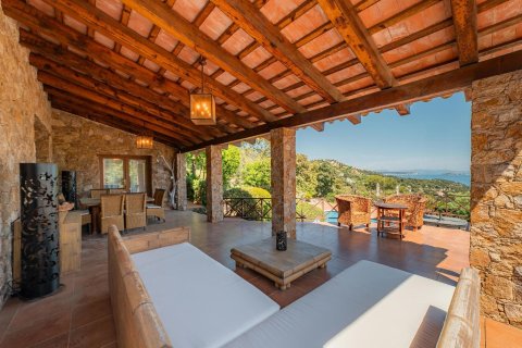 Сasa de 10 dormitorios en venta en Begur, Gerona, Cataluña, Spain № 1758 - foto 2