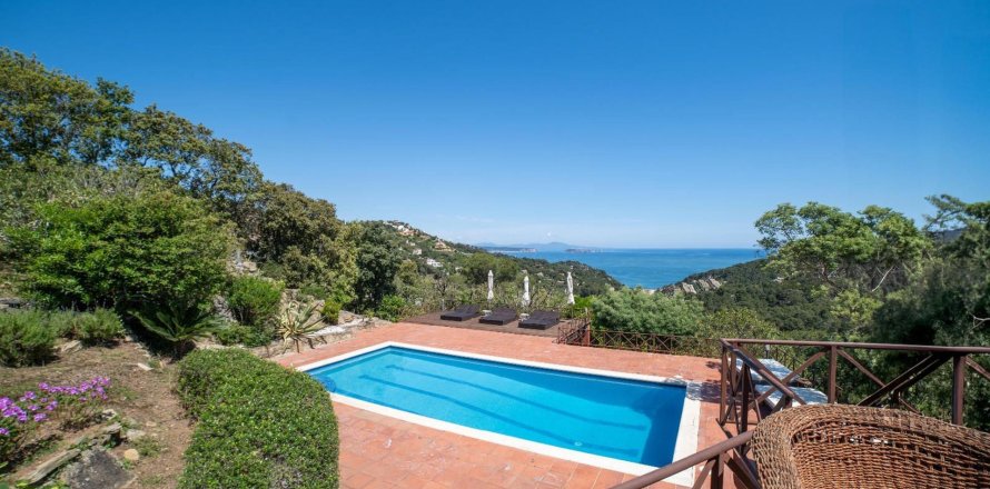 Сasa de 10 dormitorios en venta en Begur, Gerona, Cataluña, Spain № 1758
