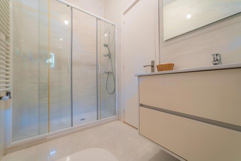 Сasa de 10 dormitorios en venta en Begur, Gerona, Cataluña, Spain № 1758 - foto 11