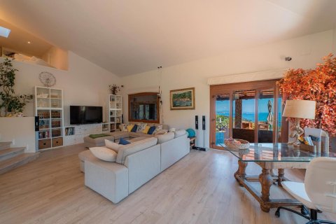 Сasa de 10 dormitorios en venta en Begur, Gerona, Cataluña, Spain № 1758 - foto 3