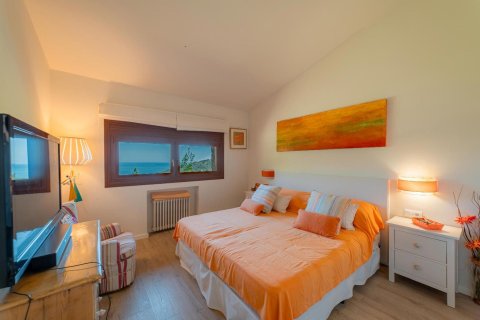 Сasa de 10 dormitorios en venta en Begur, Gerona, Cataluña, Spain № 1758 - foto 16