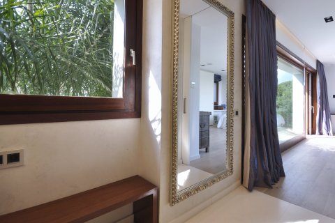 Сasa de 7 dormitorios en venta en Sant Andreu de Llavaneres, Barcelona, Cataluña, Spain № 1753 - foto 25