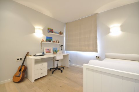 Сasa de 7 dormitorios en venta en Sant Andreu de Llavaneres, Barcelona, Cataluña, Spain № 1753 - foto 22