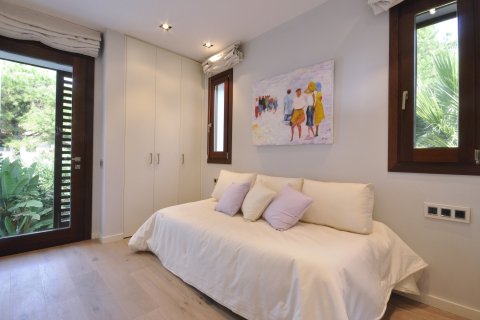 Сasa de 7 dormitorios en venta en Sant Andreu de Llavaneres, Barcelona, Cataluña, Spain № 1753 - foto 13