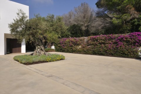 Сasa de 7 dormitorios en venta en Sant Andreu de Llavaneres, Barcelona, Cataluña, Spain № 1753 - foto 8
