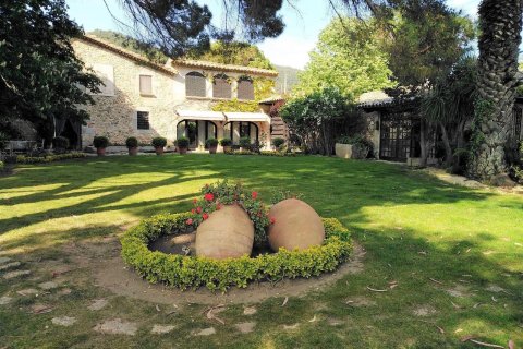 Сasa de 9 dormitorios en venta en Santa Cristina d'Aro, Gerona, Cataluña, Spain № 1759