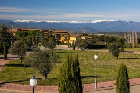 Сasa de 5 dormitorios en venta en Peralada, Gerona, Cataluña, Spain № 1756 - foto 10