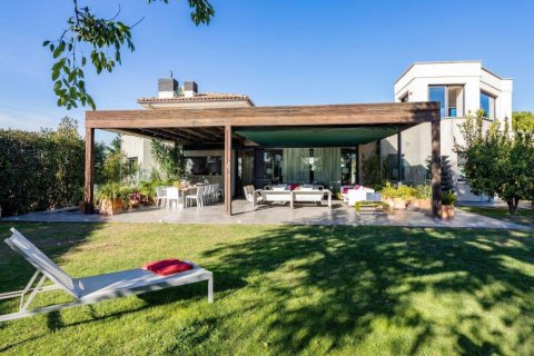 Сasa de 5 dormitorios en venta en Peralada, Gerona, Cataluña, Spain № 1756 - foto 11