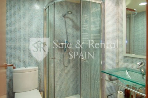 Apartamento de 3 dormitorios en venta en Tossa de Mar, Gerona, Cataluña, Spain № 6692 - foto 25