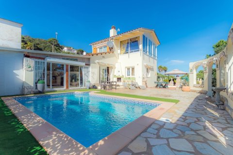 Сasa de 8 dormitorios en venta en Lloret de Mar, Gerona, Cataluña, Spain № 6693
