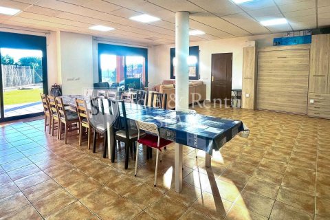 Сasa de 222 m² en venta en Lloret de Mar, Gerona, Cataluña, Spain № 6697 - foto 23