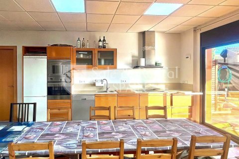 Сasa de 222 m² en venta en Lloret de Mar, Gerona, Cataluña, Spain № 6697 - foto 27