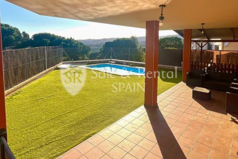 Сasa de 222 m² en venta en Lloret de Mar, Gerona, Cataluña, Spain № 6697 - foto 22