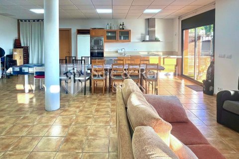 Сasa de 222 m² en venta en Lloret de Mar, Gerona, Cataluña, Spain № 6697 - foto 25