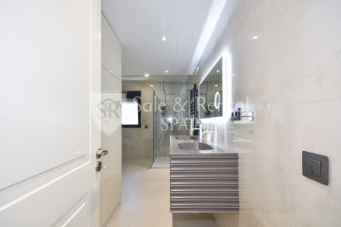 Сasa de 9 dormitorios en venta en Lloret de Mar, Gerona, Cataluña, Spain № 6695 - foto 15
