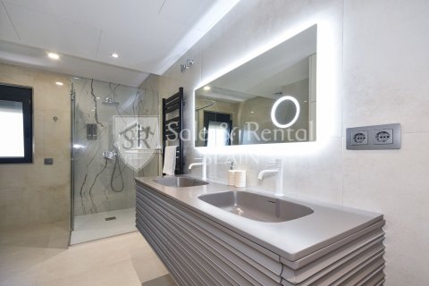 Сasa de 9 dormitorios en venta en Lloret de Mar, Gerona, Cataluña, Spain № 6695 - foto 14