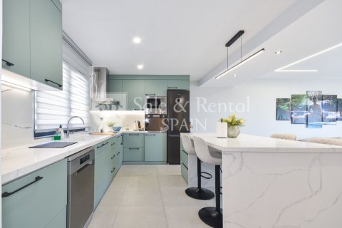 Сasa de 9 dormitorios en venta en Lloret de Mar, Gerona, Cataluña, Spain № 6695 - foto 16