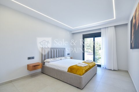 Сasa de 9 dormitorios en venta en Lloret de Mar, Gerona, Cataluña, Spain № 6695 - foto 7