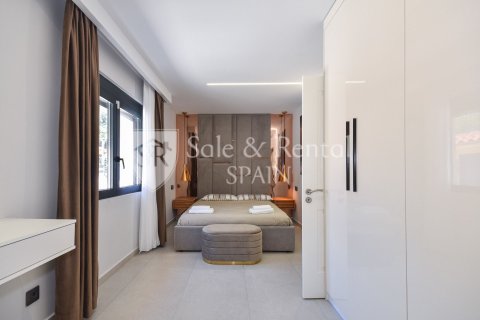 Сasa de 9 dormitorios en venta en Lloret de Mar, Gerona, Cataluña, Spain № 6695 - foto 11