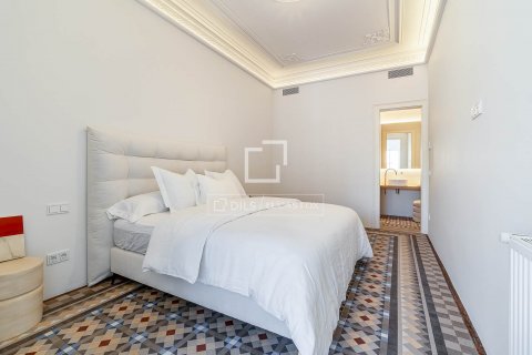 Купить квартиру в Барселона, Испания с 4 спальни, 215м², № 8927 - фото 30
