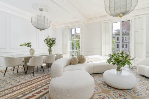 Купить квартиру в Барселона, Испания с 4 спальни, 215м², № 8927 - фото 6