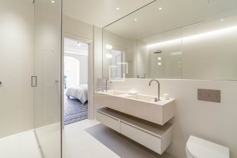 Купить квартиру в Барселона, Испания с 4 спальни, 215м², № 8927 - фото 28